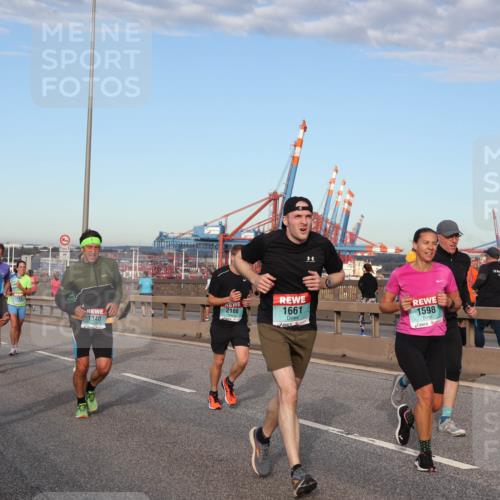 03.10.2024 - Köhlbrandbrückenlauf Matties Gatica Varas http://msf.ph/oto/7214001 03.10.2024 09:38:20 Position 2 1107, 2186, 1661, 1340, 1598 meine-sportfotos.de