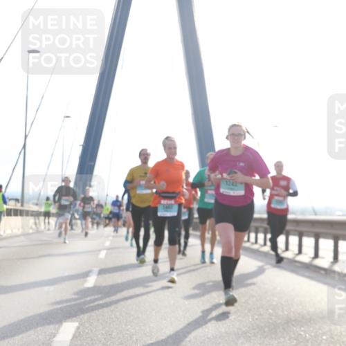 03.10.2024 - Köhlbrandbrückenlauf Jannik Wohlers http://msf.ph/oto/7214200 03.10.2024 09:21:54 Position 1 12, 26, 2, 1462, 1242 meine-sportfotos.de