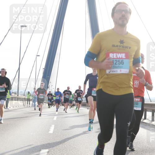 03.10.2024 - Köhlbrandbrückenlauf Jannik Wohlers http://msf.ph/oto/7214734 03.10.2024 09:21:57 Position 1 1185, 1344, 1, 12, 1256, 205 meine-sportfotos.de