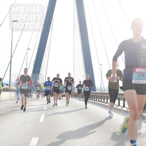03.10.2024 - Köhlbrandbrückenlauf Jannik Wohlers http://msf.ph/oto/7214854 03.10.2024 09:21:58 Position 1 1344, 1229, 1293 meine-sportfotos.de