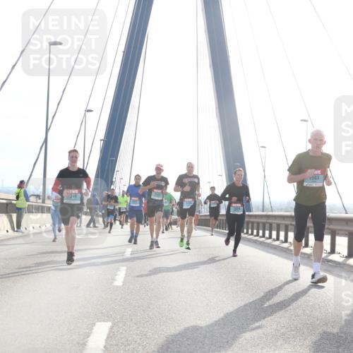 03.10.2024 - Köhlbrandbrückenlauf Jannik Wohlers http://msf.ph/oto/7214877 03.10.2024 09:21:59 Position 1 1425, 344, 1447, 1119, 1229, 1503 meine-sportfotos.de