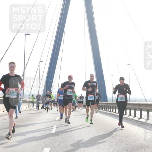 03.10.2024 - Köhlbrandbrückenlauf Jannik Wohlers http://msf.ph/oto/7214958 03.10.2024 09:22:00 Position 1 344, 1425, 1119, 1229, 1447 meine-sportfotos.de