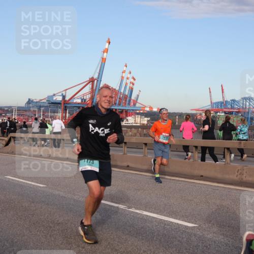 03.10.2024 - Köhlbrandbrückenlauf Matties Gatica Varas http://msf.ph/oto/7215023 03.10.2024 09:38:53 Position 2 2024, 1470, 1173 meine-sportfotos.de