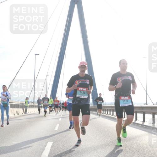 03.10.2024 - Köhlbrandbrückenlauf Jannik Wohlers http://msf.ph/oto/7215269 03.10.2024 09:22:02 Position 1 1433, 1447, 1425, 1119, 1229 meine-sportfotos.de