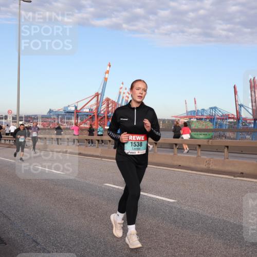 03.10.2024 - Köhlbrandbrückenlauf Matties Gatica Varas http://msf.ph/oto/7215272 03.10.2024 09:38:58 Position 2 1538 meine-sportfotos.de