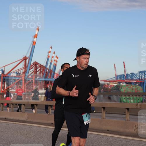 03.10.2024 - Köhlbrandbrückenlauf Matties Gatica Varas http://msf.ph/oto/7215790 03.10.2024 09:39:13 Position 2 118 meine-sportfotos.de