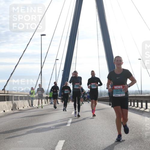 03.10.2024 - Köhlbrandbrückenlauf Jannik Wohlers http://msf.ph/oto/7215937 03.10.2024 09:22:21 Position 1 1318, 1415, 1370, 21 meine-sportfotos.de