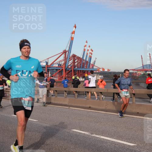 03.10.2024 - Köhlbrandbrückenlauf Matties Gatica Varas http://msf.ph/oto/7216032 03.10.2024 09:39:30 Position 2 190, 1700, 217, 2234 meine-sportfotos.de