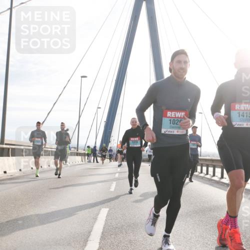 03.10.2024 - Köhlbrandbrückenlauf Jannik Wohlers http://msf.ph/oto/7216041 03.10.2024 09:22:24 Position 1 1318, 1026, 1415 meine-sportfotos.de
