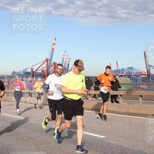 03.10.2024 - Köhlbrandbrückenlauf Matties Gatica Varas http://msf.ph/oto/7216480 03.10.2024 09:39:47 Position 2 1285, 2418, 142 meine-sportfotos.de