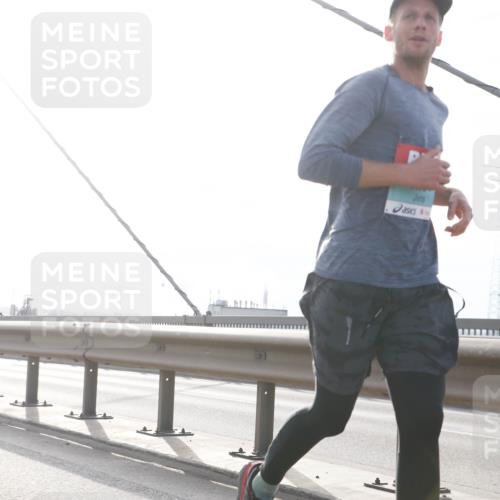 03.10.2024 - Köhlbrandbrückenlauf Jannik Wohlers http://msf.ph/oto/7216645 03.10.2024 09:22:27 Position 1  meine-sportfotos.de