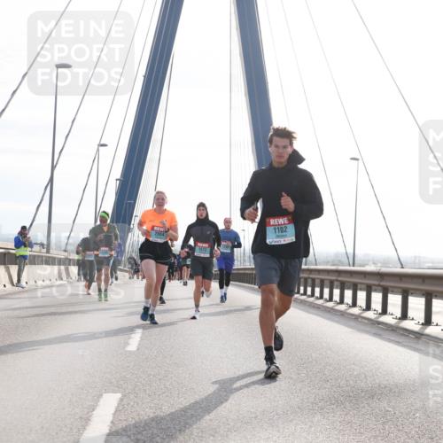 03.10.2024 - Köhlbrandbrückenlauf Jannik Wohlers http://msf.ph/oto/7216673 03.10.2024 09:22:28 Position 1 2004, 1572, 1102 meine-sportfotos.de