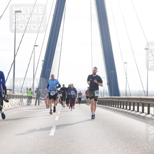 03.10.2024 - Köhlbrandbrückenlauf Jannik Wohlers http://msf.ph/oto/7217229 03.10.2024 09:22:36 Position 1 1284, 1273, 1969 meine-sportfotos.de