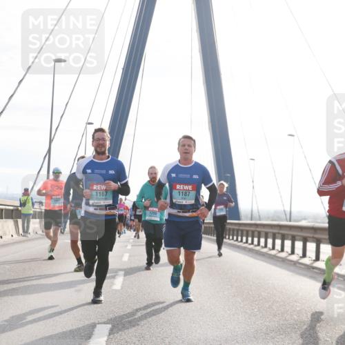 03.10.2024 - Köhlbrandbrückenlauf Jannik Wohlers http://msf.ph/oto/7217502 03.10.2024 09:22:47 Position 1 1187, 1774, 009, 1667, 1167, 1208 meine-sportfotos.de