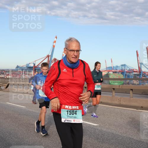 03.10.2024 - Köhlbrandbrückenlauf Matties Gatica Varas http://msf.ph/oto/7217572 03.10.2024 09:40:20 Position 2 1385, 1504, 1494 meine-sportfotos.de