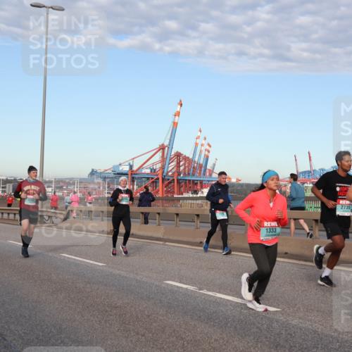 03.10.2024 - Köhlbrandbrückenlauf Matties Gatica Varas http://msf.ph/oto/7217782 03.10.2024 09:40:31 Position 2 1519, 1333, 2735, 1517 meine-sportfotos.de