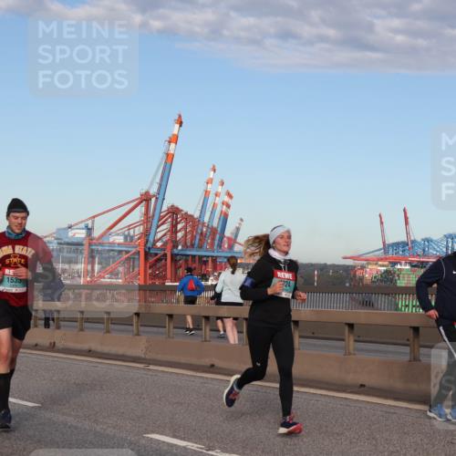 03.10.2024 - Köhlbrandbrückenlauf Matties Gatica Varas http://msf.ph/oto/7217796 03.10.2024 09:40:33 Position 2 1574, 1535, 24 meine-sportfotos.de