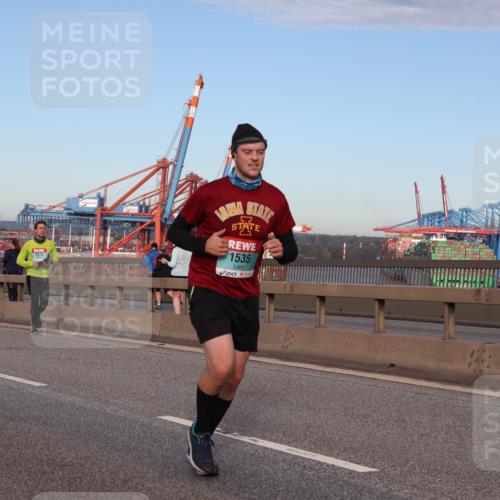 03.10.2024 - Köhlbrandbrückenlauf Matties Gatica Varas http://msf.ph/oto/7217825 03.10.2024 09:40:34 Position 2 1574, 1535 meine-sportfotos.de
