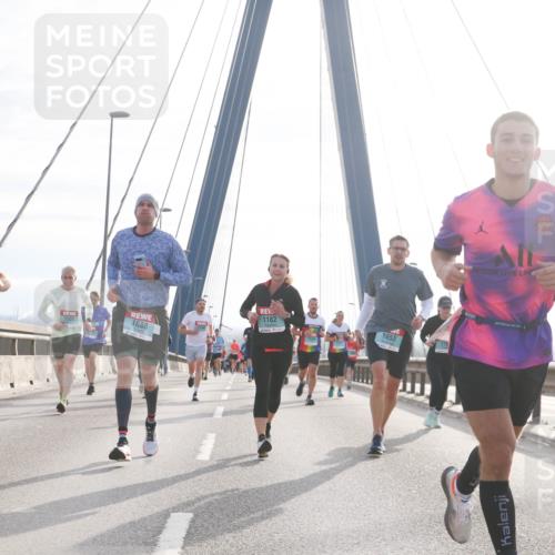 03.10.2024 - Köhlbrandbrückenlauf Jannik Wohlers http://msf.ph/oto/7218148 03.10.2024 09:23:03 Position 1 1470 meine-sportfotos.de