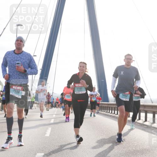 03.10.2024 - Köhlbrandbrückenlauf Jannik Wohlers http://msf.ph/oto/7218181 03.10.2024 09:23:03 Position 1 1518, 1688, 1331, 1182, 1653, 1159 meine-sportfotos.de