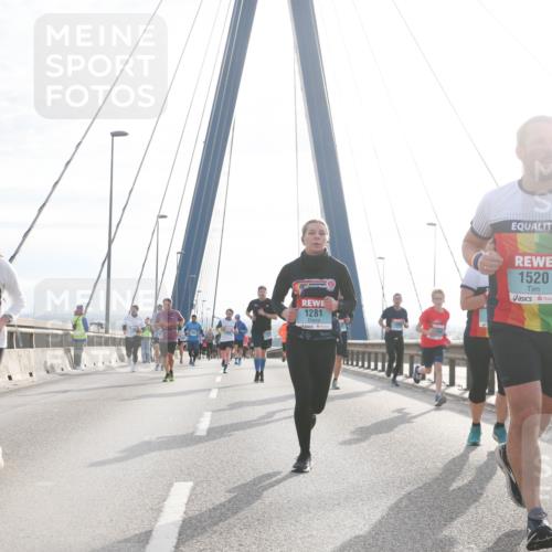 03.10.2024 - Köhlbrandbrückenlauf Jannik Wohlers http://msf.ph/oto/7218294 03.10.2024 09:23:08 Position 1 1239, 1281, 1520 meine-sportfotos.de