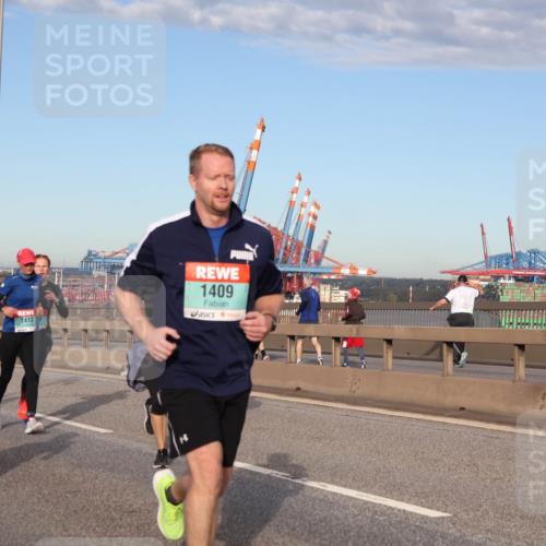 03.10.2024 - Köhlbrandbrückenlauf Matties Gatica Varas http://msf.ph/oto/7218314 03.10.2024 09:40:55 Position 2 1412, 1409 meine-sportfotos.de