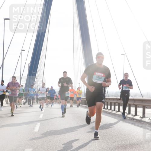 03.10.2024 - Köhlbrandbrückenlauf Jannik Wohlers http://msf.ph/oto/7218320 03.10.2024 09:23:10 Position 1 3438, 1460, 1669 meine-sportfotos.de