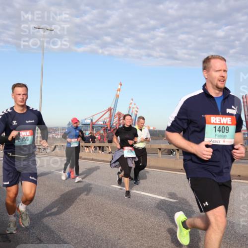 03.10.2024 - Köhlbrandbrückenlauf Matties Gatica Varas http://msf.ph/oto/7218336 03.10.2024 09:40:56 Position 2 059, 1412, 1600, 1409 meine-sportfotos.de