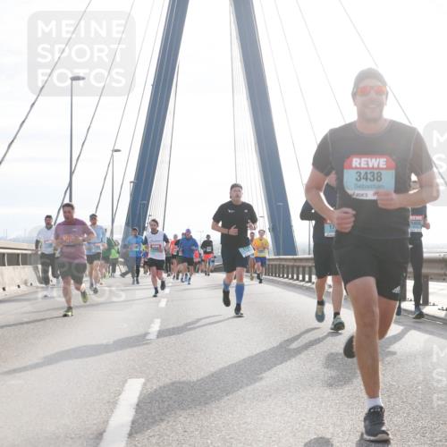03.10.2024 - Köhlbrandbrückenlauf Jannik Wohlers http://msf.ph/oto/7218357 03.10.2024 09:23:11 Position 1 17, 3438, 1460 meine-sportfotos.de