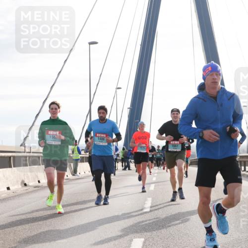 03.10.2024 - Köhlbrandbrückenlauf Jannik Wohlers http://msf.ph/oto/7218429 03.10.2024 09:23:17 Position 1 1637, 156, 1486, 1661, 1670, 20 meine-sportfotos.de