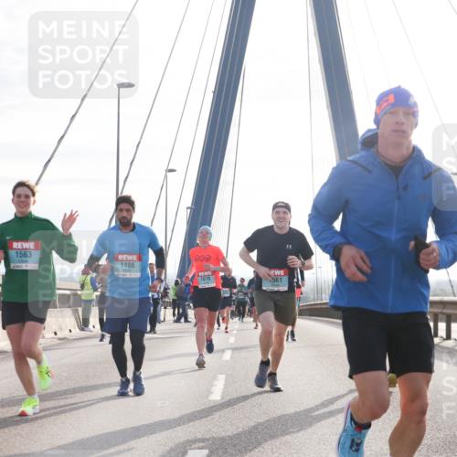03.10.2024 - Köhlbrandbrückenlauf Jannik Wohlers http://msf.ph/oto/7218451 03.10.2024 09:23:17 Position 1 1563, 003, 1486, 1670, 561, 208 meine-sportfotos.de
