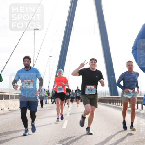 03.10.2024 - Köhlbrandbrückenlauf Jannik Wohlers http://msf.ph/oto/7218488 03.10.2024 09:23:18 Position 1 1563, 1486, 1670, 1661, 234 meine-sportfotos.de