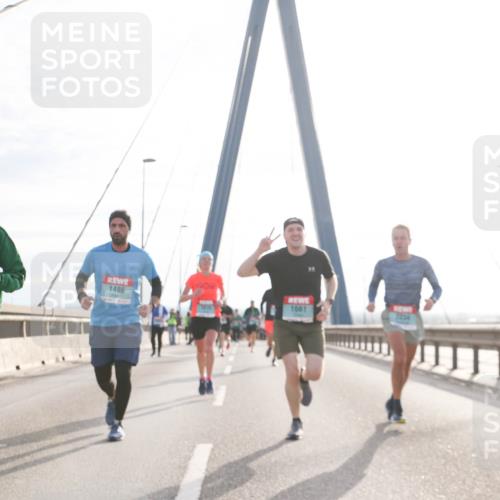 03.10.2024 - Köhlbrandbrückenlauf Jannik Wohlers http://msf.ph/oto/7218498 03.10.2024 09:23:18 Position 1 1563, 1486, 1661 meine-sportfotos.de