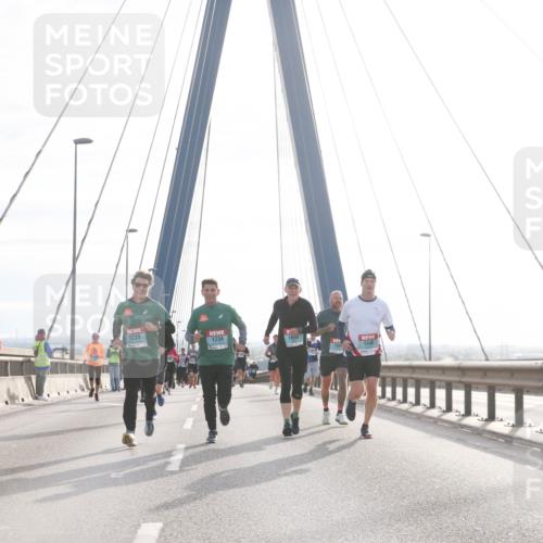 03.10.2024 - Köhlbrandbrückenlauf Jannik Wohlers http://msf.ph/oto/7218738 03.10.2024 09:23:28 Position 1 1624, 1235, 1238, 1440 meine-sportfotos.de
