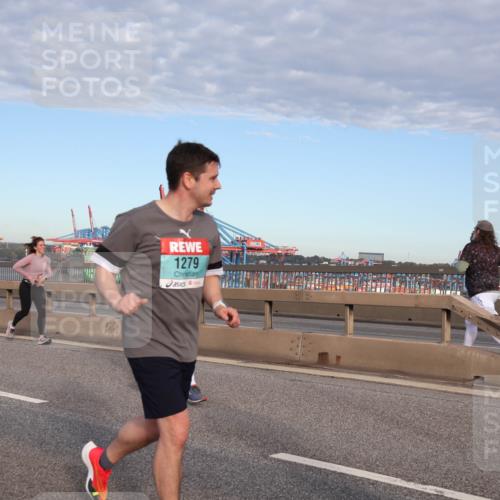 03.10.2024 - Köhlbrandbrückenlauf Matties Gatica Varas http://msf.ph/oto/7218988 03.10.2024 09:41:18 Position 2 1279 meine-sportfotos.de