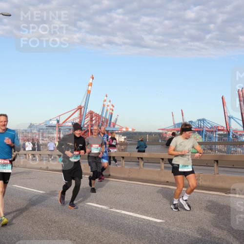 03.10.2024 - Köhlbrandbrückenlauf Matties Gatica Varas http://msf.ph/oto/7219443 03.10.2024 09:41:43 Position 2 1283, 1541, 2446, 2320 meine-sportfotos.de
