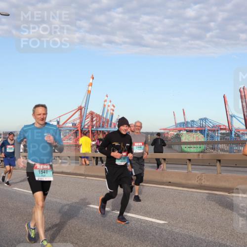 03.10.2024 - Köhlbrandbrückenlauf Matties Gatica Varas http://msf.ph/oto/7219466 03.10.2024 09:41:43 Position 2 1649, 1541, 283, 2446, 2320 meine-sportfotos.de