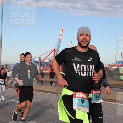 03.10.2024 - Köhlbrandbrückenlauf Matties Gatica Varas http://msf.ph/oto/7219609 03.10.2024 09:41:48 Position 2 1915, 1654, 1843, 11, 1101, 1062 meine-sportfotos.de