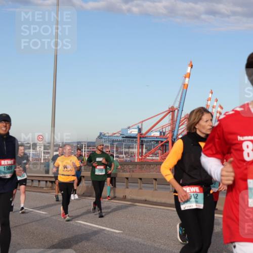 03.10.2024 - Köhlbrandbrückenlauf Matties Gatica Varas http://msf.ph/oto/7219854 03.10.2024 09:41:55 Position 2 1909, 1809, 12, 8, 1272 meine-sportfotos.de