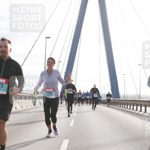 03.10.2024 - Köhlbrandbrückenlauf Jannik Wohlers http://msf.ph/oto/7219855 03.10.2024 09:23:43 Position 1 1373, 1388, 89 meine-sportfotos.de