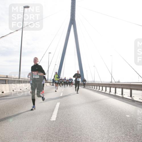 03.10.2024 - Köhlbrandbrückenlauf Jannik Wohlers http://msf.ph/oto/7219916 03.10.2024 09:23:46 Position 1  meine-sportfotos.de