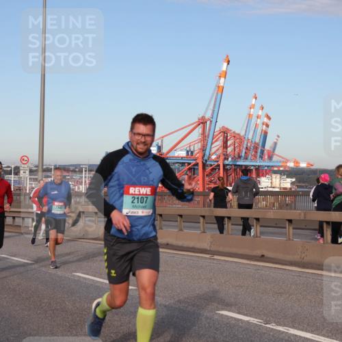 03.10.2024 - Köhlbrandbrückenlauf Matties Gatica Varas http://msf.ph/oto/7220169 03.10.2024 09:42:08 Position 2 1497, 2347, 2107 meine-sportfotos.de