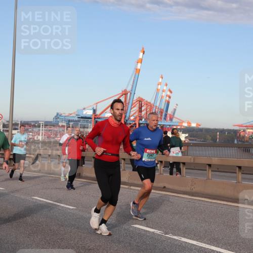 03.10.2024 - Köhlbrandbrückenlauf Matties Gatica Varas http://msf.ph/oto/7220258 03.10.2024 09:42:10 Position 2 1917, 1497, 500, 2347 meine-sportfotos.de