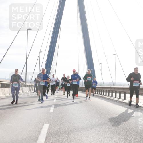03.10.2024 - Köhlbrandbrückenlauf Jannik Wohlers http://msf.ph/oto/7221752 03.10.2024 09:23:50 Position 1 1411, 1136, 1412, 1676 meine-sportfotos.de