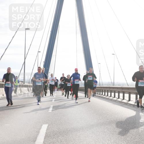 03.10.2024 - Köhlbrandbrückenlauf Jannik Wohlers http://msf.ph/oto/7221766 03.10.2024 09:23:50 Position 1 1411, 1136, 1701, 1676 meine-sportfotos.de
