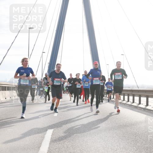 03.10.2024 - Köhlbrandbrückenlauf Jannik Wohlers http://msf.ph/oto/7221799 03.10.2024 09:23:51 Position 1 1136, 1411, 1701, 1976, 1412, 1062 meine-sportfotos.de