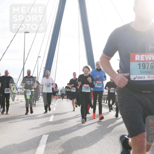 03.10.2024 - Köhlbrandbrückenlauf Jannik Wohlers http://msf.ph/oto/7221943 03.10.2024 09:23:54 Position 1 1976, 1557, 1412, 1183, 1490, 1930, 1101 meine-sportfotos.de