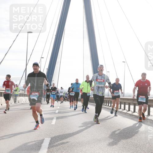 03.10.2024 - Köhlbrandbrückenlauf Jannik Wohlers http://msf.ph/oto/7222320 03.10.2024 09:24:03 Position 1 2612, 1613, 1697 meine-sportfotos.de