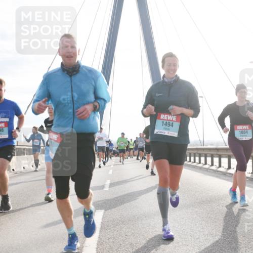 03.10.2024 - Köhlbrandbrückenlauf Jannik Wohlers http://msf.ph/oto/7222415 03.10.2024 09:24:08 Position 1 1998, 1494, 1084 meine-sportfotos.de