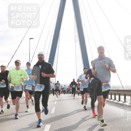 03.10.2024 - Köhlbrandbrückenlauf Jannik Wohlers http://msf.ph/oto/7224593 03.10.2024 09:24:25 Position 1 1456, 1626, 2062, 2127, 2138, 2037 meine-sportfotos.de